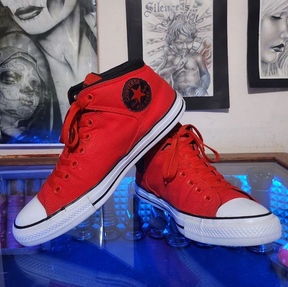 Converse Mid Top with Box